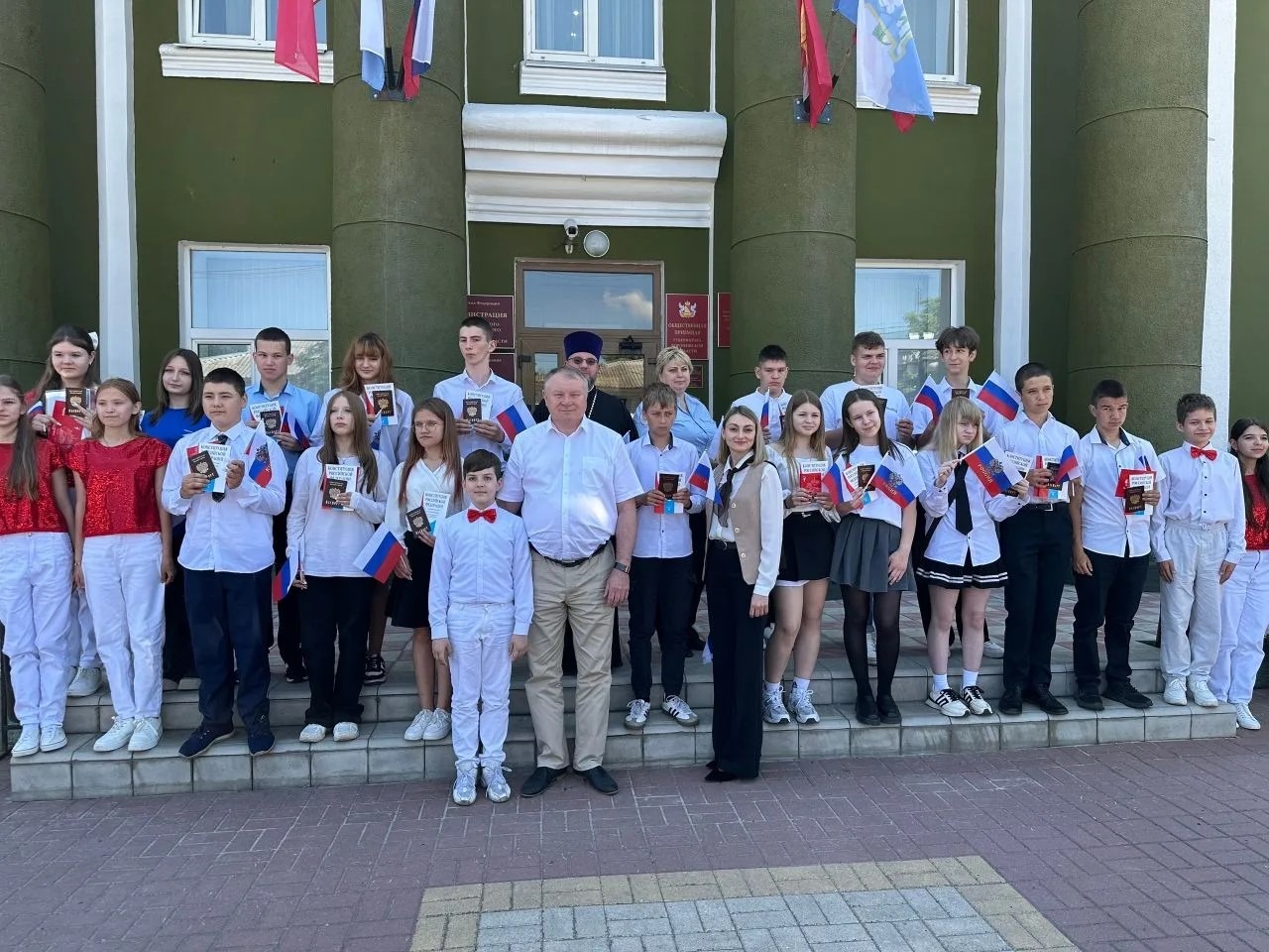 10 июня 2026 года, в преддверии Дня России, глава Новохопёрского муниципального района Виктор Королёв.